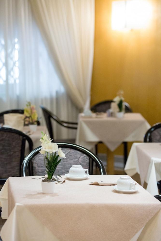 Best Western Hotel Liberta Modena Buitenkant foto